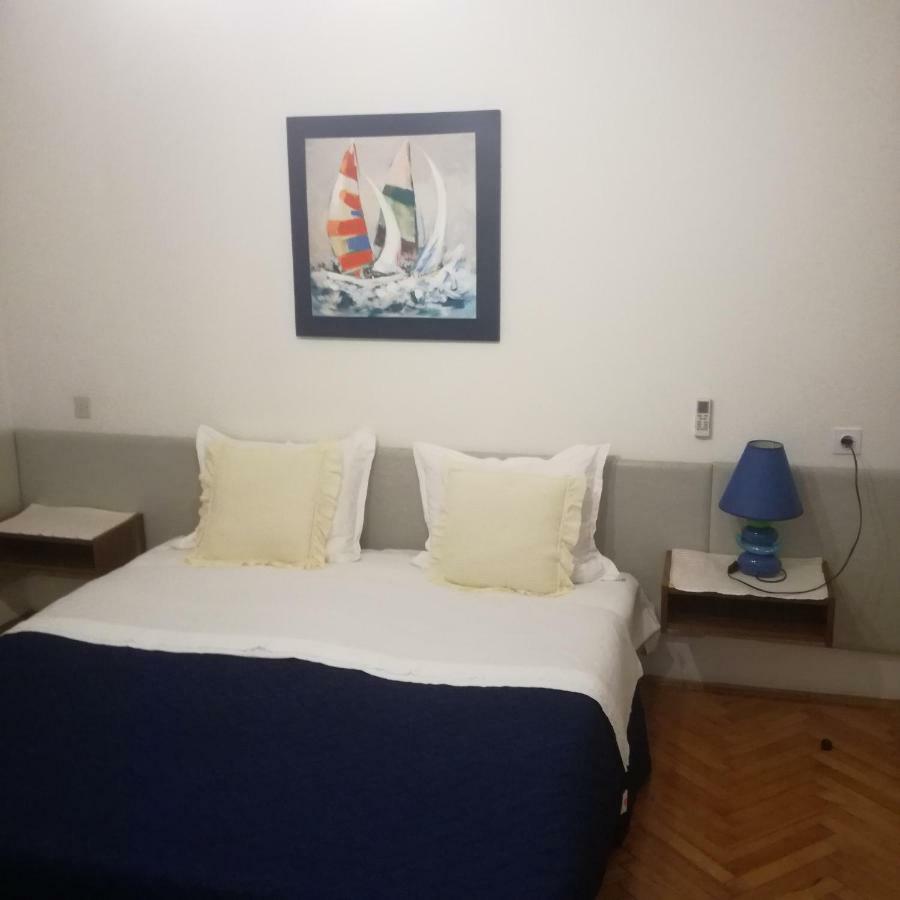 Apartment Stipe